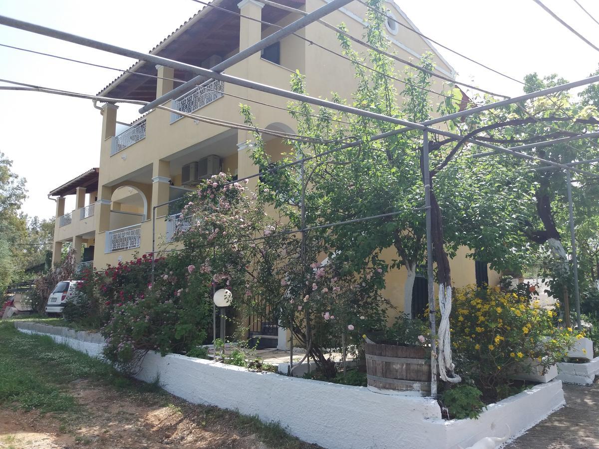 Athineos Apartments Коммено Екстер'єр фото