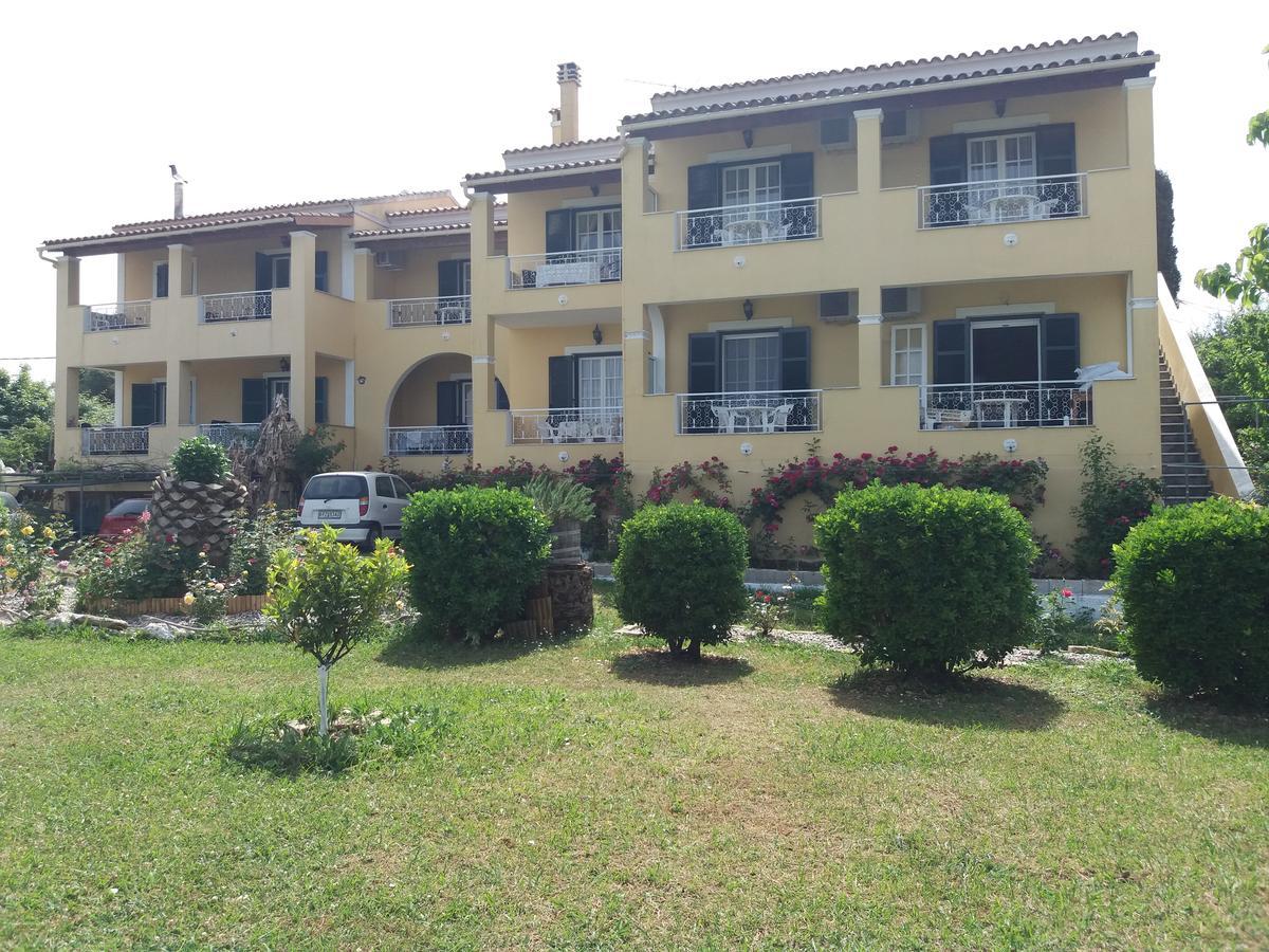 Athineos Apartments Коммено Екстер'єр фото