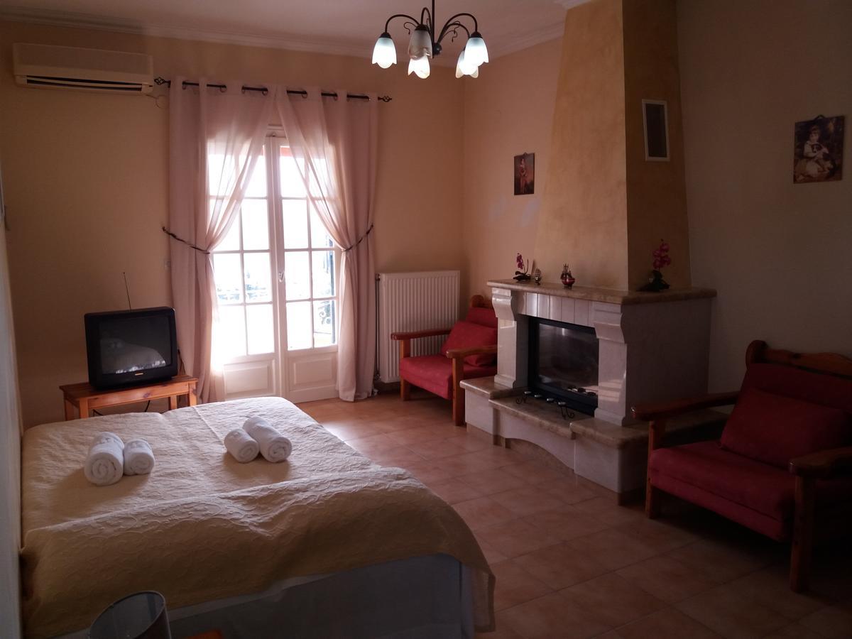 Athineos Apartments Коммено Екстер'єр фото