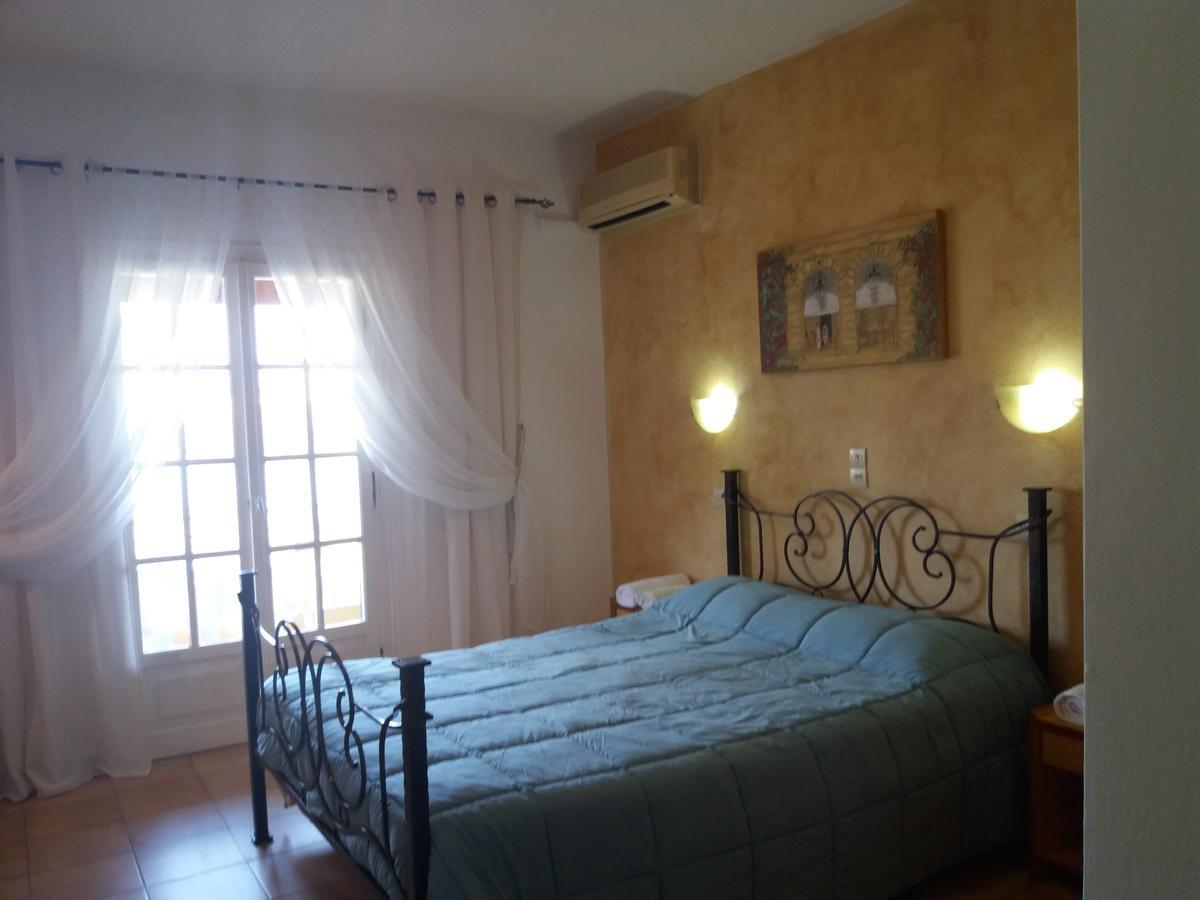 Athineos Apartments Коммено Екстер'єр фото